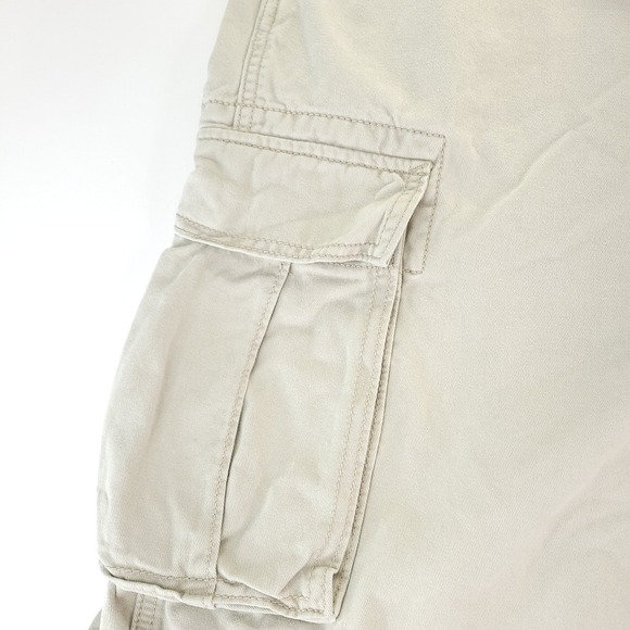 Levis Cargo Shorts Mens 38‎ x 11 Cream White Canvas Work Hiking Camping - Picture 3 of 13